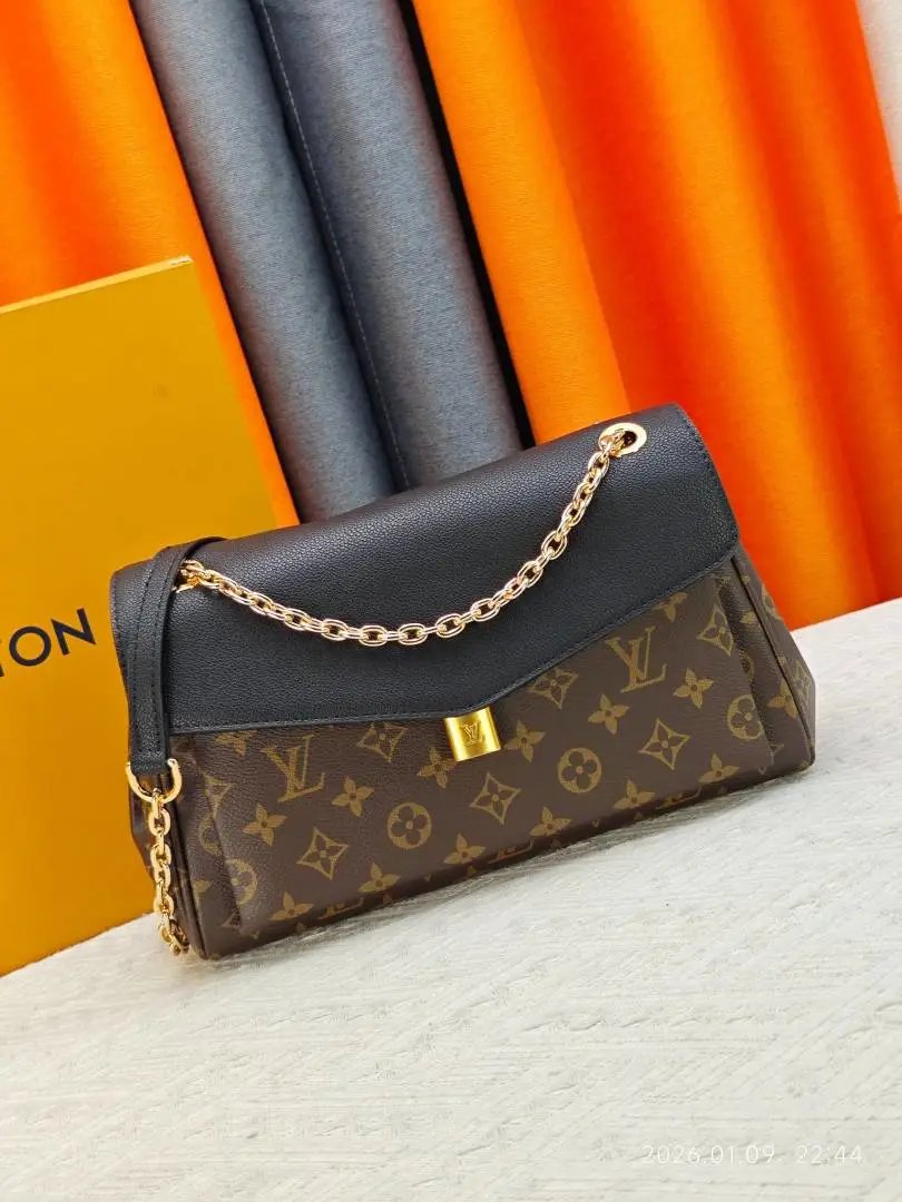 LitBuys Shoulder Bag