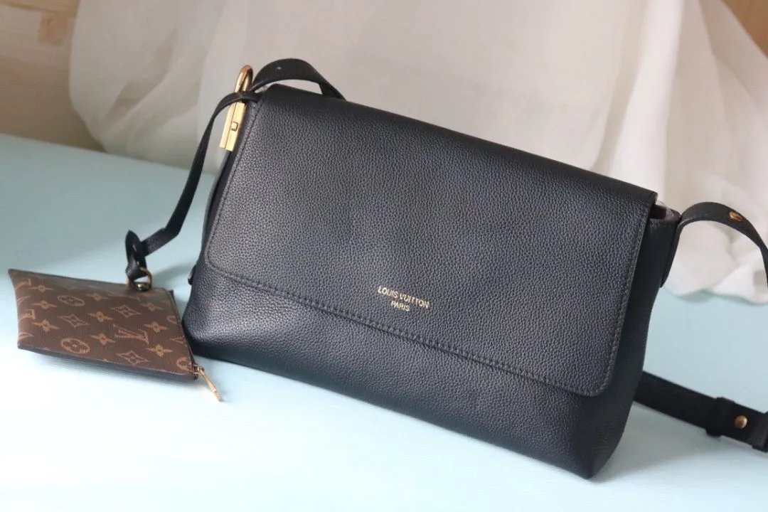 LitBuys Shoulder Bag