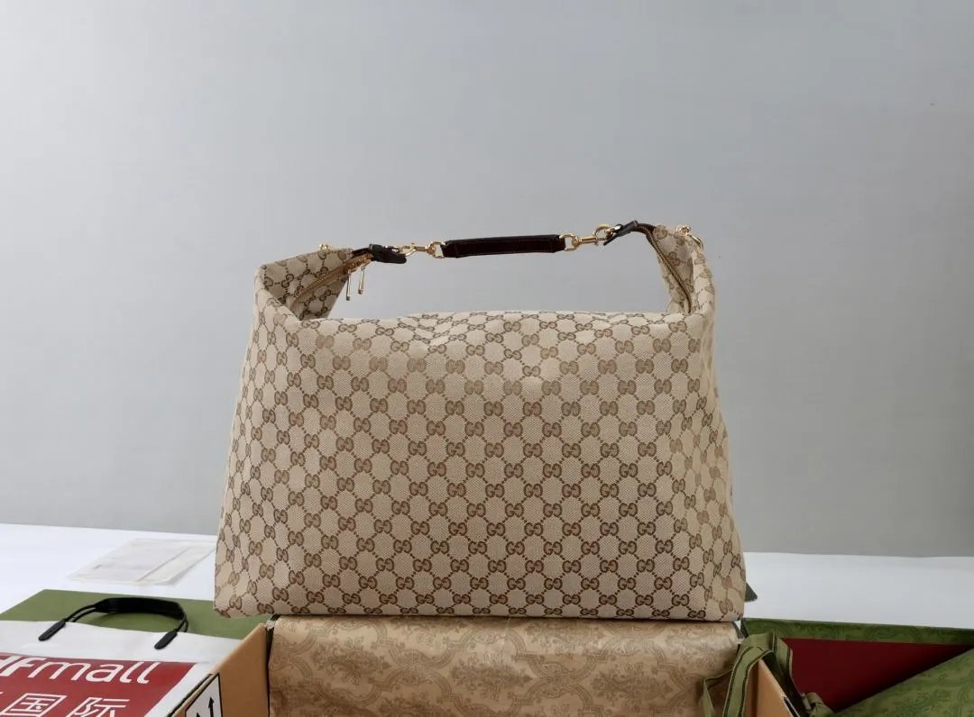LitBuys Shoulder Bag