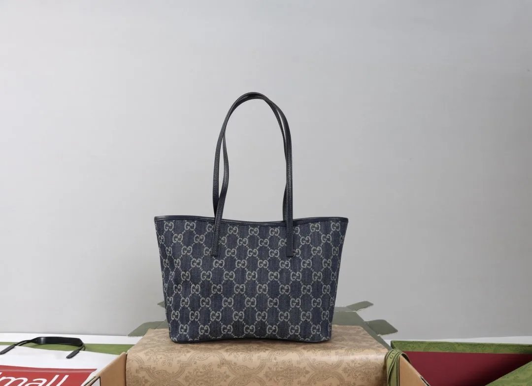 LitBuys Tote Bag