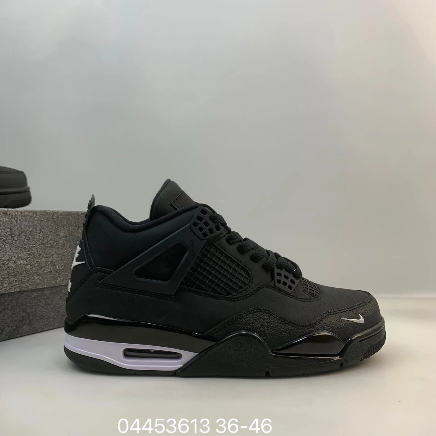 公司级Nike Air Jordan 4 Retro 耐克 迈克尔·乔丹AJ4代中帮复古休闲运动文化篮球鞋 原厂材料TPU超Q弹网格材质 缜密拉帮及中底钢印细节 组合开窗式气垫大底