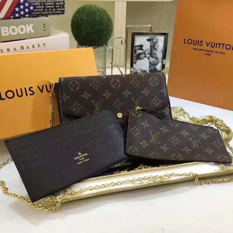 型号：61276 尺寸21/11/2介绍：Louis vuittonFelicie三件套手袋优雅华贵，内含两个可脱卸口袋，是携带整理您的日常用品的时尚之选