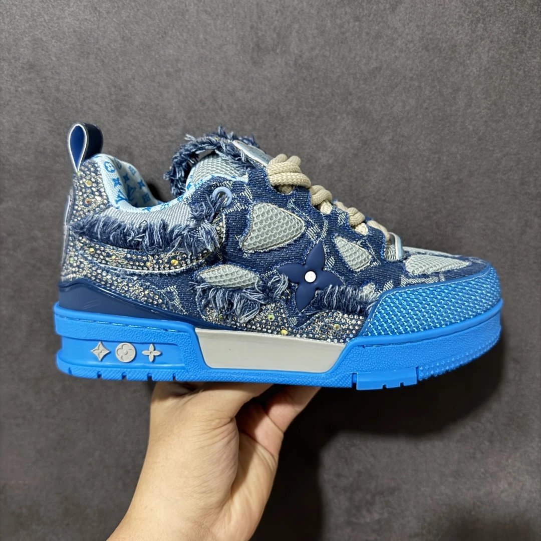 本地 支持放店 广东礼盒版 lv Skate 时装走秀圆头系带运动鞋 完美鞋型超高的清洁度 零毛边线头瑕疵 全套原楦原纸版原鞋开模 全网最具灵魂的版型 正确原装黄色鞋盒 正确
