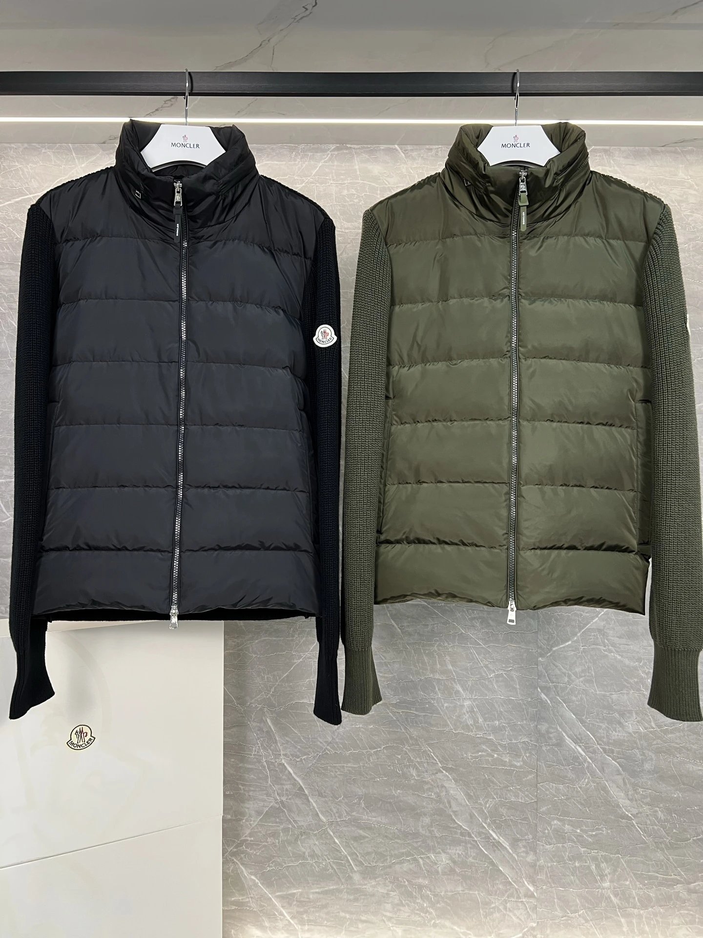 广州高版本Moncler蒙家年新款隐形帽立领羊毛拼接羽绒服 新款立领羽绒针织来啦！！