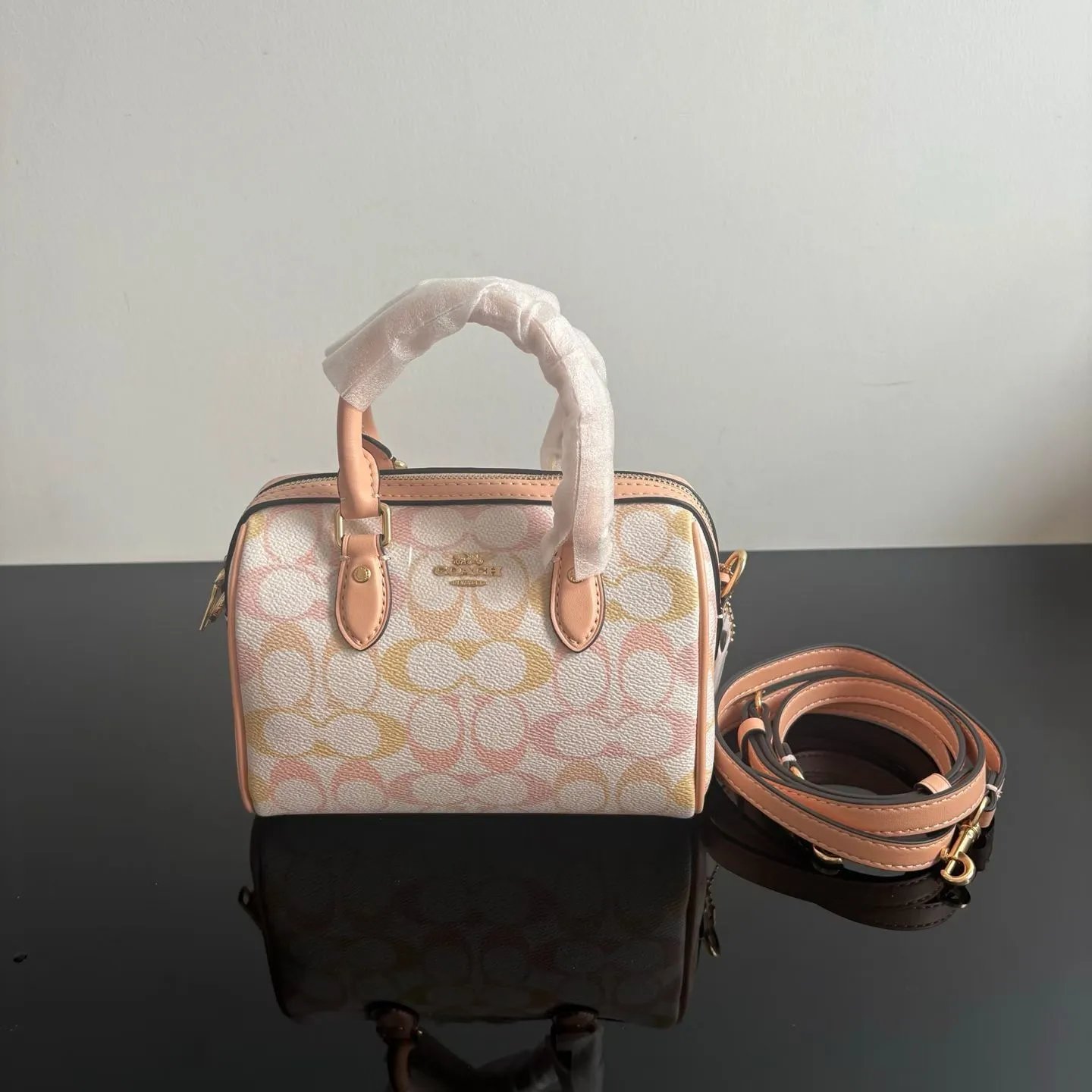 新品 COACH/蔻驰奥莱女士老花ROWAN迷你波士顿包手提包斜挎包CEK81 尺寸17.5*12*10