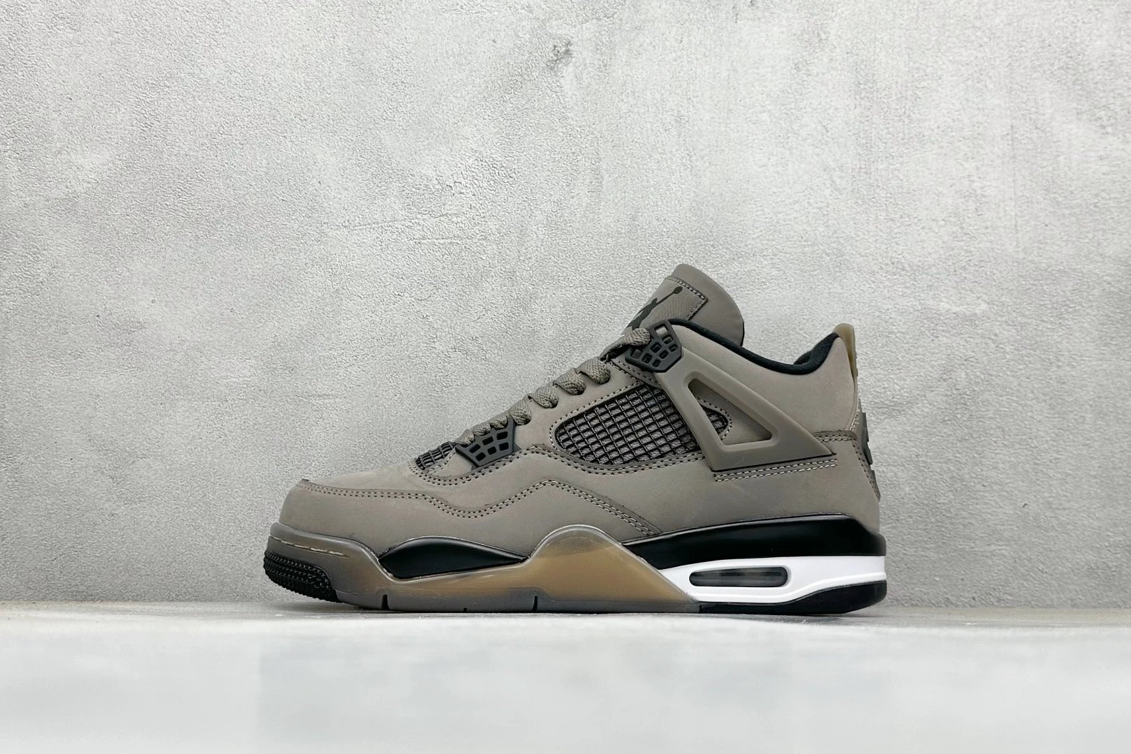 Nike Air Jordan 4 Retro 乔丹四代 “Laser” 灰黑 Air Jordan AJ4 Retro 原楦原纸板 原厂材料开发 细节把控到位 主供外贸客户 打造完美鞋型 纸板中底
