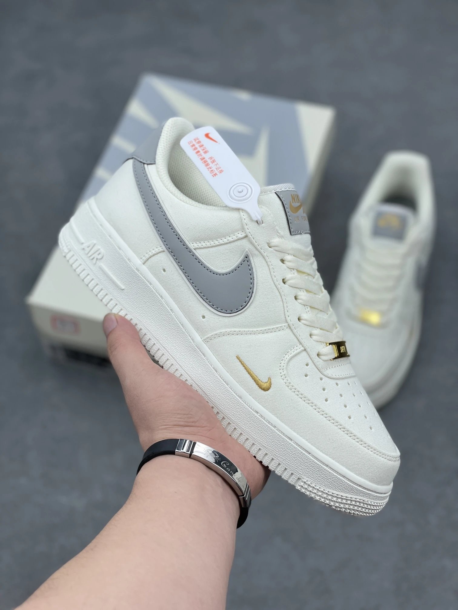 工厂套现 福利特价 原本地220版本 官方同步发售 公司级 NIke Air Force 1 '07 灰金布面空军一号低帮休闲板鞋 3m炫彩反光 进口牛筋布 原楦头原纸板 纯正空军版型 定制鞋盒 全掌