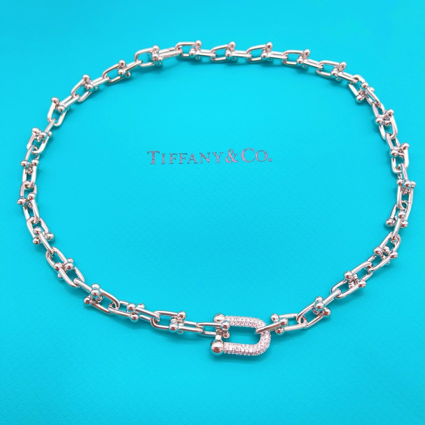 TX043 【Tiffany*帝芙尼最新款银色镶钻马蹄项链】一致Z黄铜材质，非常的上镜设计很特别值得入手高级手工坊系列