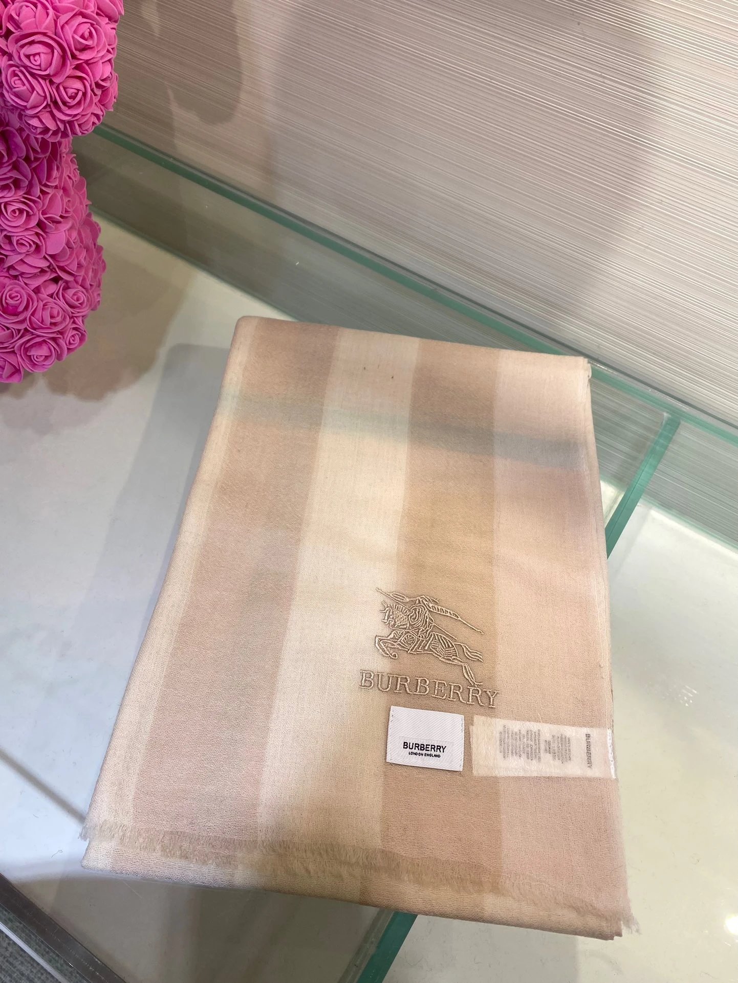 Burberry 经典刺绣款羊绒围巾-3