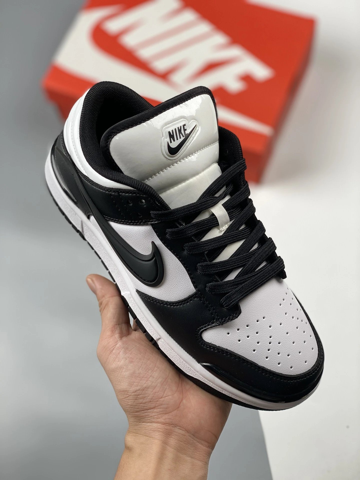 CX专供 OG版公司货 【NK】Nike Dunk Low Twist anda 熊猫 黑白色 此款产品采用白色底座和黑色覆盖层，散发出深受喜爱的熊猫氛围它的鞋