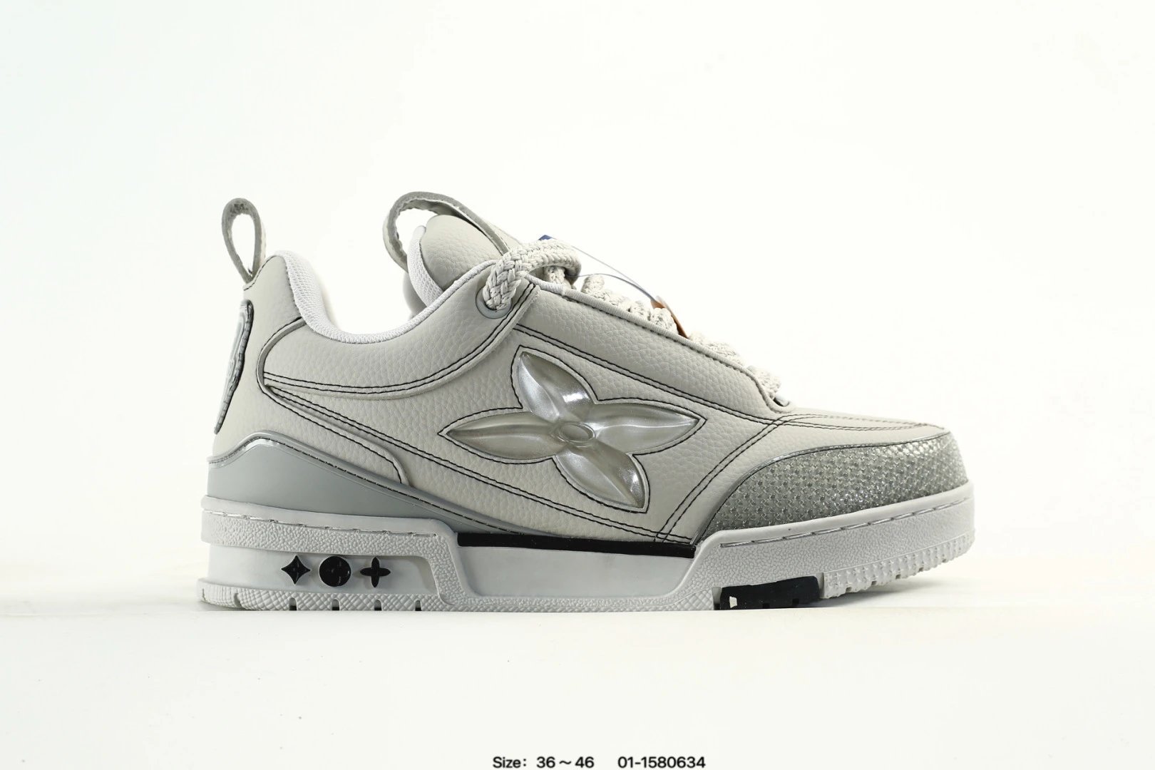 公司级lv Trainer Sneaker Low lv 休闲运动文化百搭板鞋 舒适防滑底和百搭性霸屏整个时尚娱乐圈 细节调整完美主义 鞋面采用柔软皮革鞋面 独