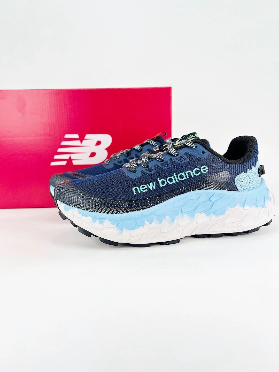 市面 纯原 【NB】New Balance Fresh Foam X Trail More v3 轻量跑鞋 无论是越野训练跑还是享受自然美景，New Balan