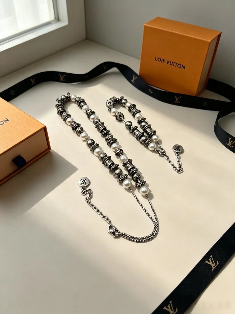LitBuys Necklace