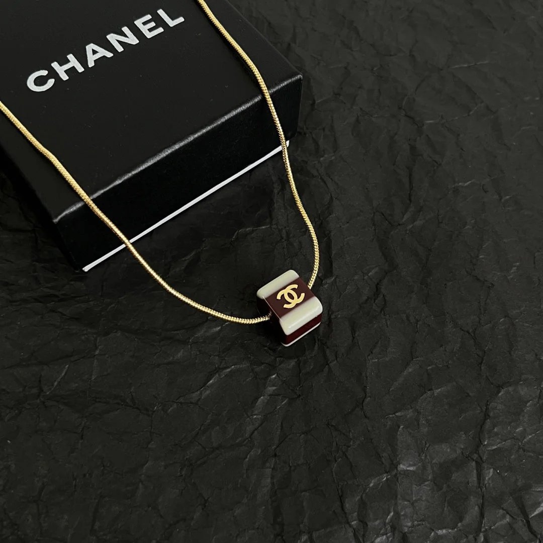 LitBuys Necklace