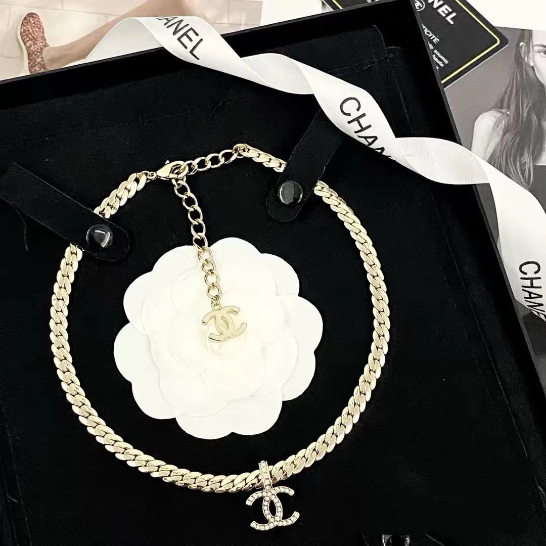 LitBuys Necklace