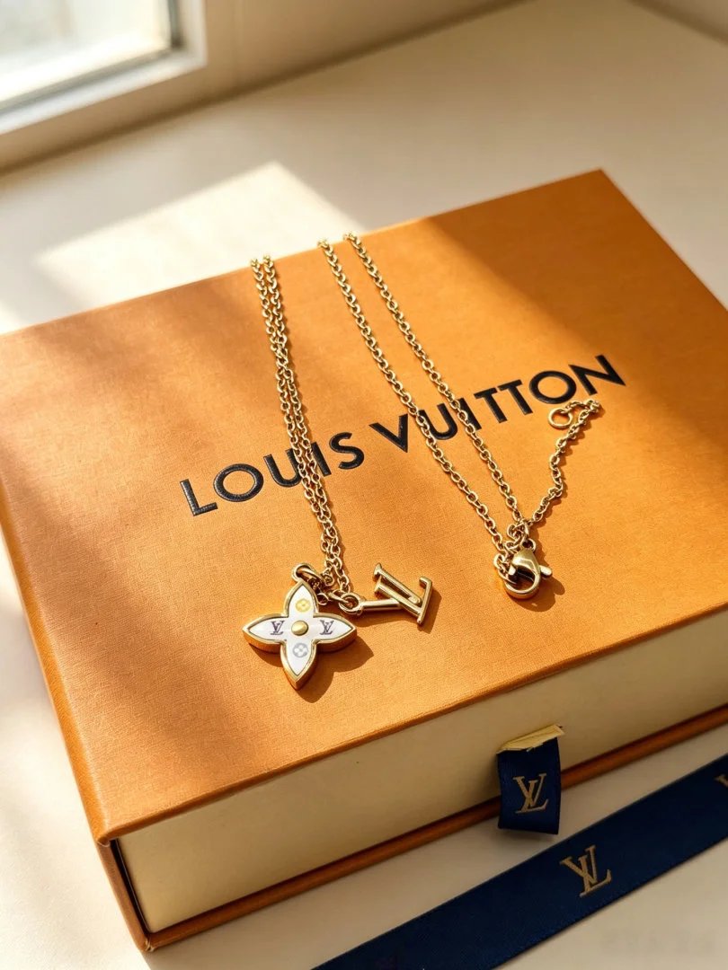 LitBuys Necklace