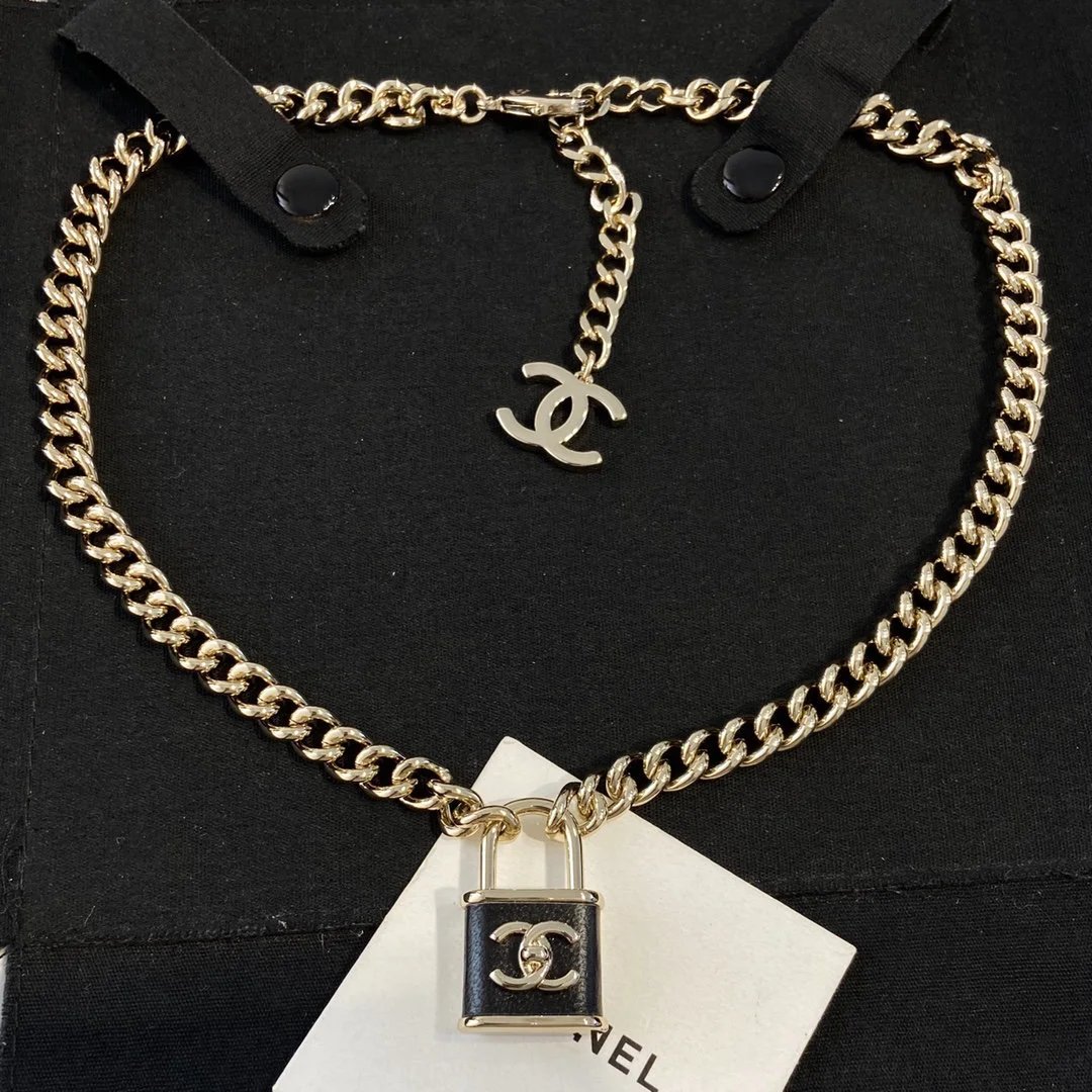 LitBuys Necklace