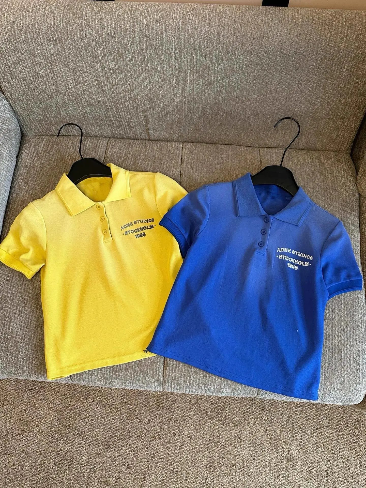 Acne Studios 1996字母印花短款
