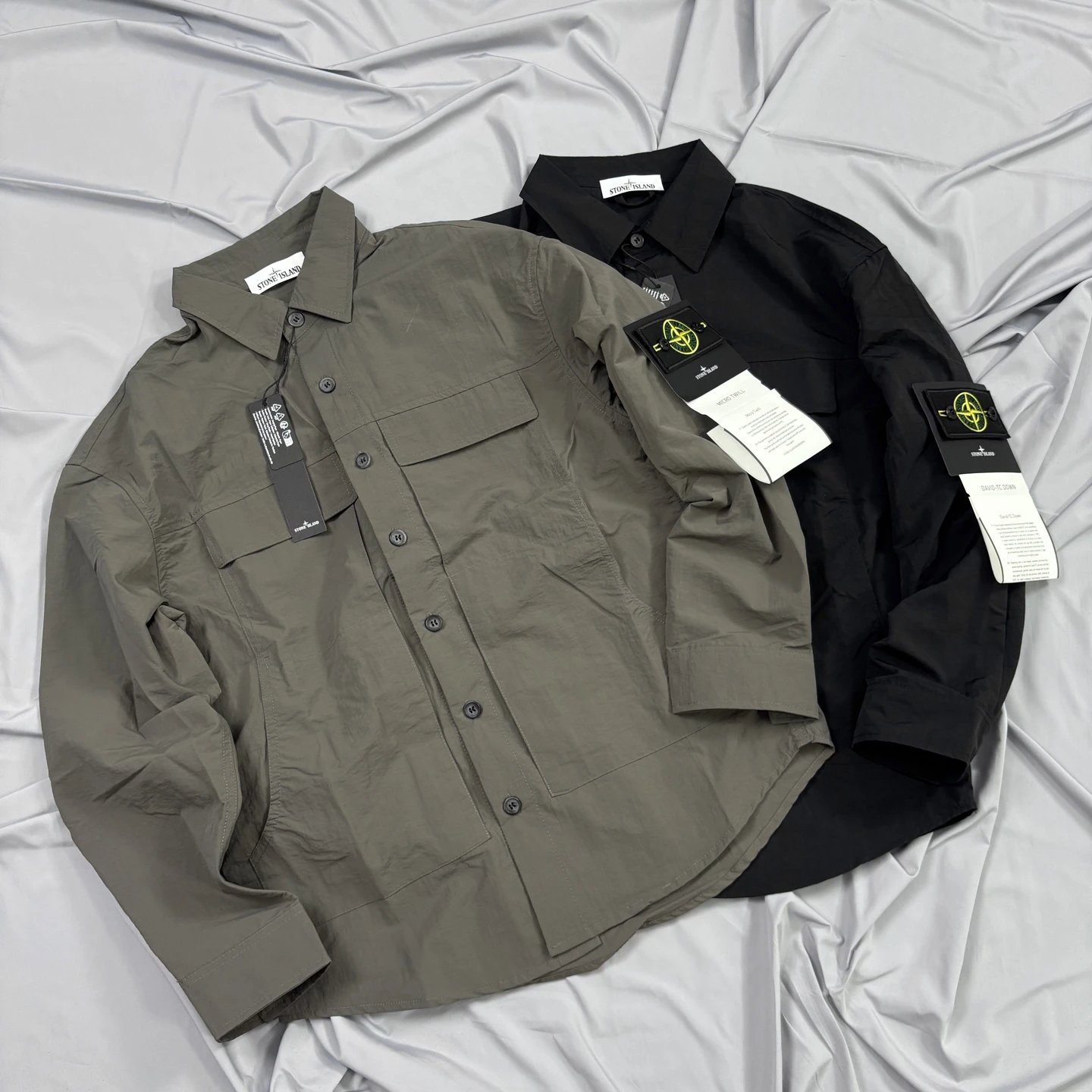 包邮 - STONE ISLANDS石头岛日系工装长袖衬衫 - 面料采用高品质工装衬衫面料 当季必备厚薄刚刚好 挺括有型 高品质 放心穿 立体感十足 没有臃肿 经典高街风格 百搭好看 颜色：黑色 灰色