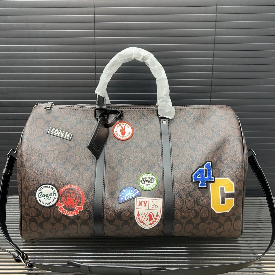 Coach 蔻驰 经典标志老花贴饰VENTURE