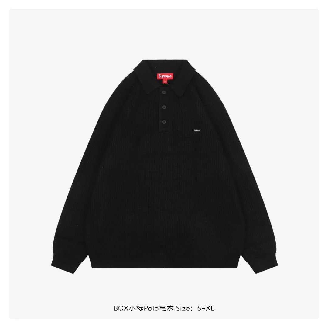 高定 Supreme BOX小标Polo毛衣 巧妙融合了经典Polo衫的利落版型与针织毛衣的柔软质感，并通过精致的刺绣徽标彰显品牌一贯的街头美学态度，其设计在经