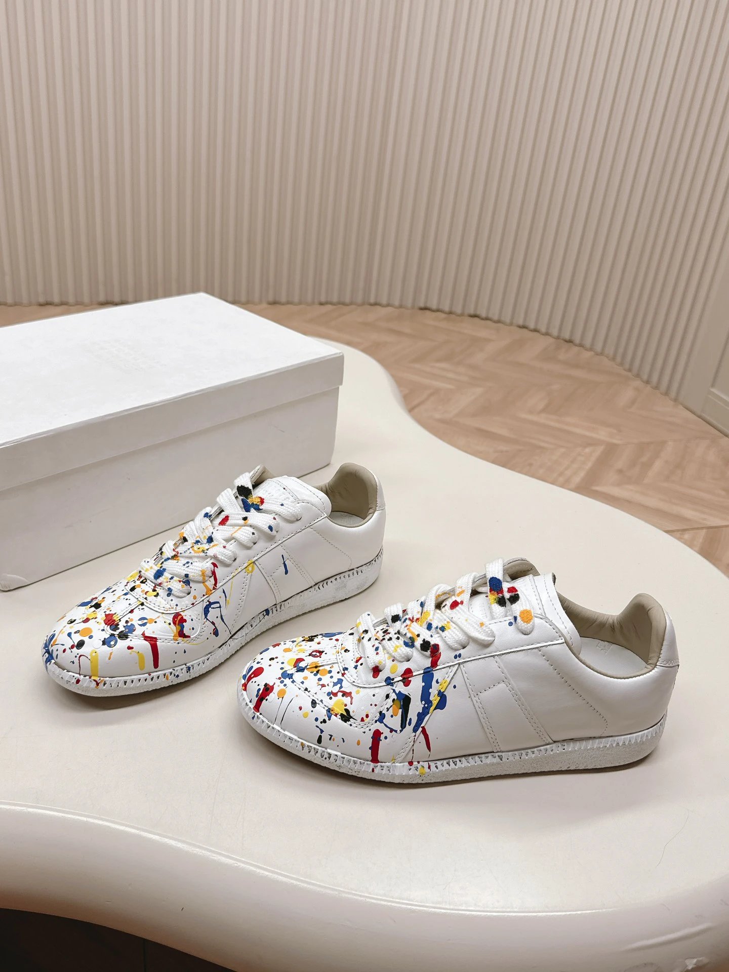 24ss最新涂鸦Maison Margiela mm6经典德训鞋 泼墨工艺