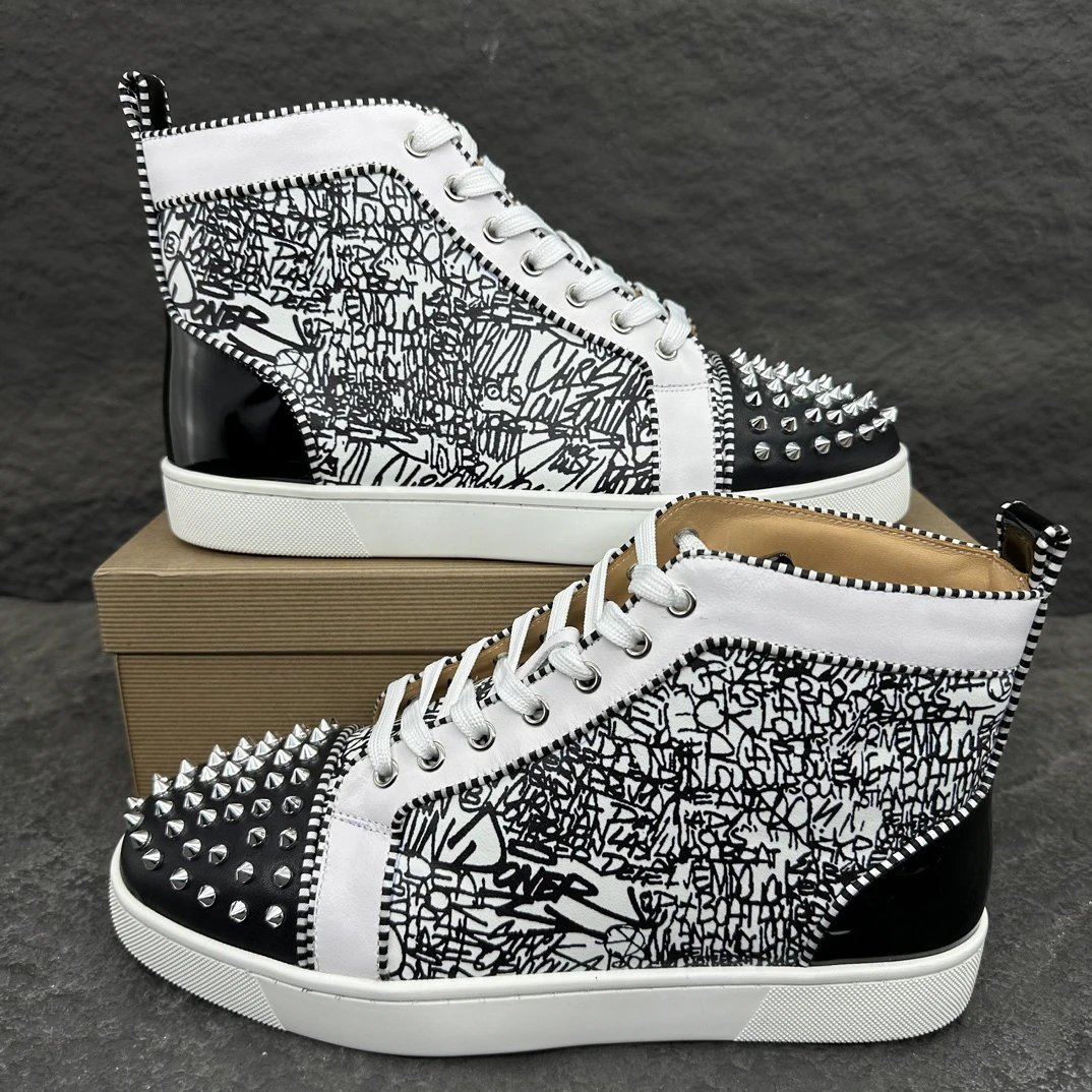 路铂廷 Cistian Louboutin Louis Spikes High-Top Sneakers - Calf leather and spikes -