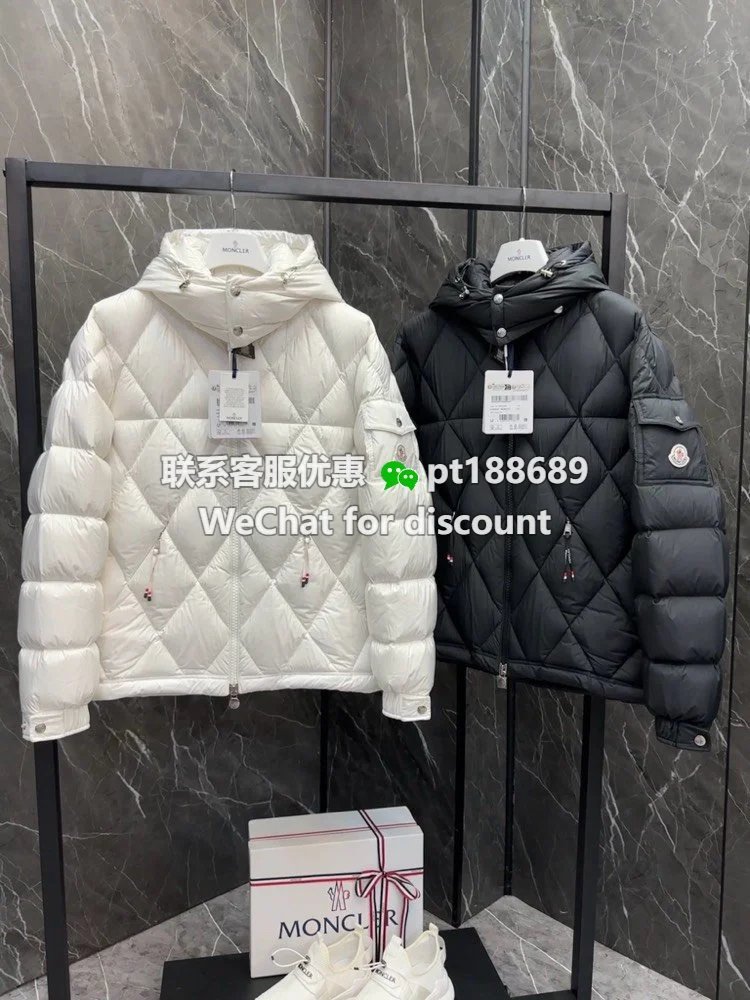 Moncler. 菱格玛雅 黑色白色 12345码