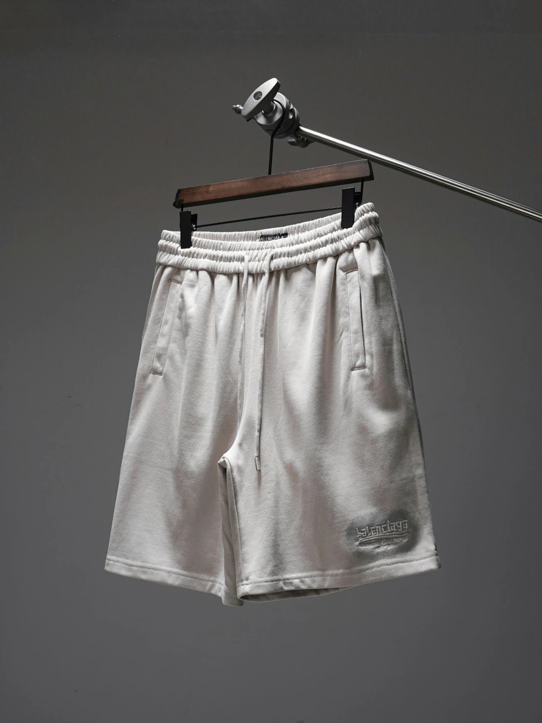 Balenciaga巴黎世家 重工洗水刺绣休闲短裤 男女同款