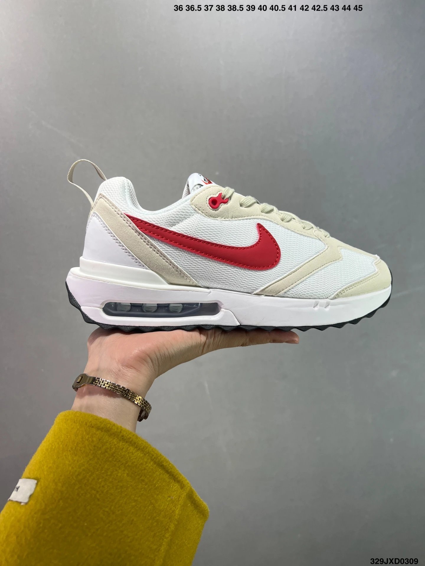 公司级NIKE Air Max Dawn 黎明系列 低帮气垫百搭休闲运动慢跑鞋 新鞋款带来新的外底和鞋帮额外尺寸为鞋子的耐久设计线条增添了新能量