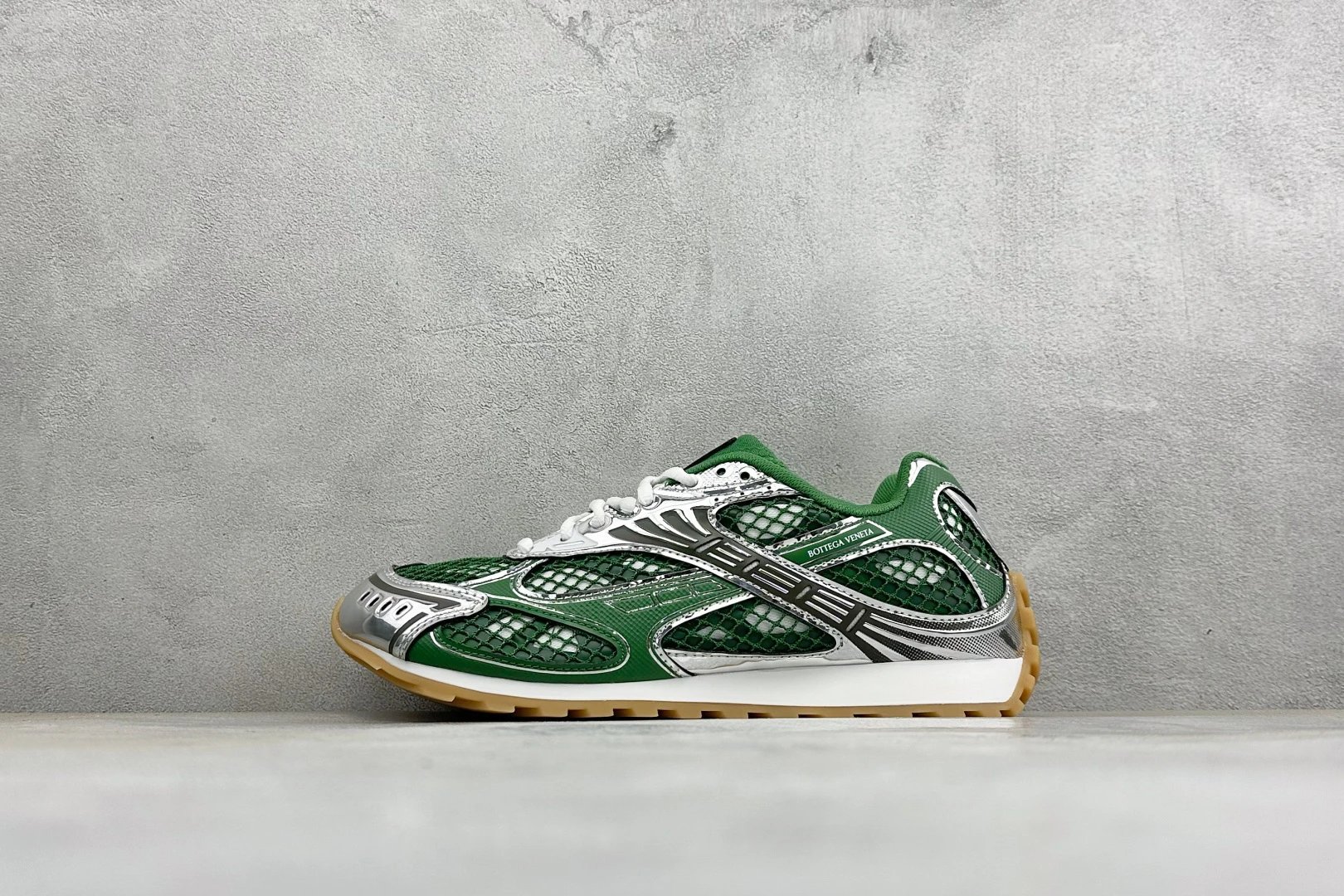 本 终端放店 S版BOTTEGA VENETA Orbit Runner BV葆蝶家时尚休闲王一博同款老爹鞋运动鞋 原版开发 一比一打造 相似度百分之99以上 市场一梯队级别品质 区别市场任何标文顶级