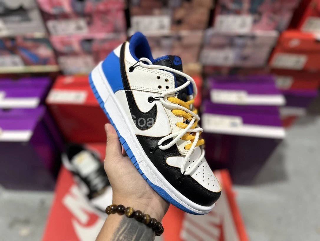 Nike Dunk Low Blue White Black Skate Shoes