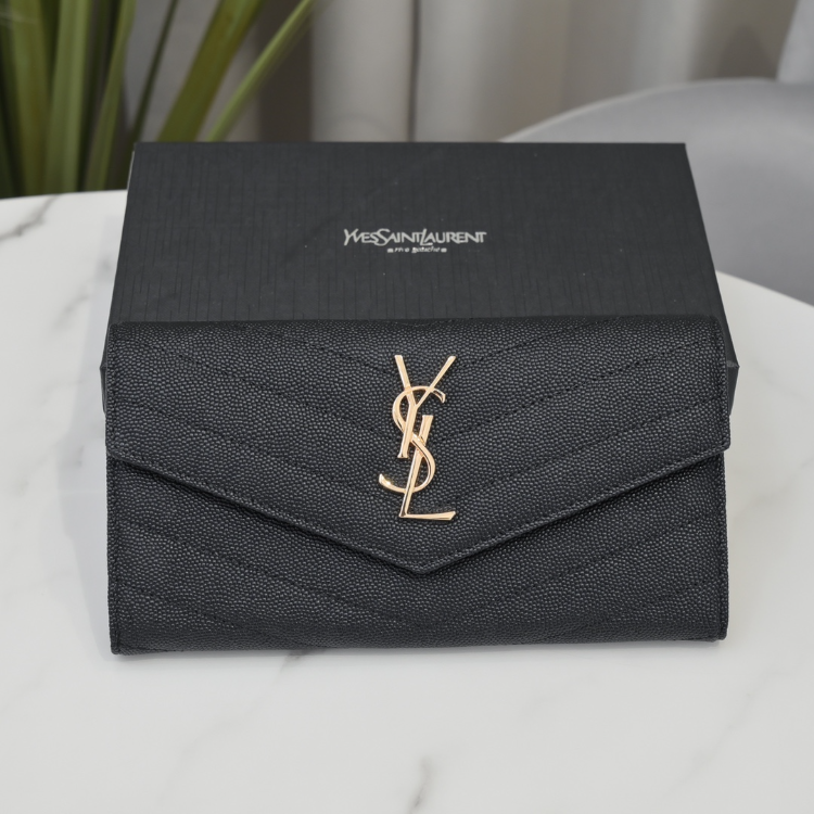 VIP Top store
