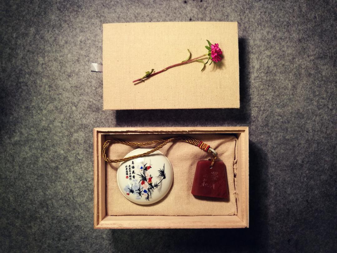 【custom designed seal kit】 include: - designing and engraving