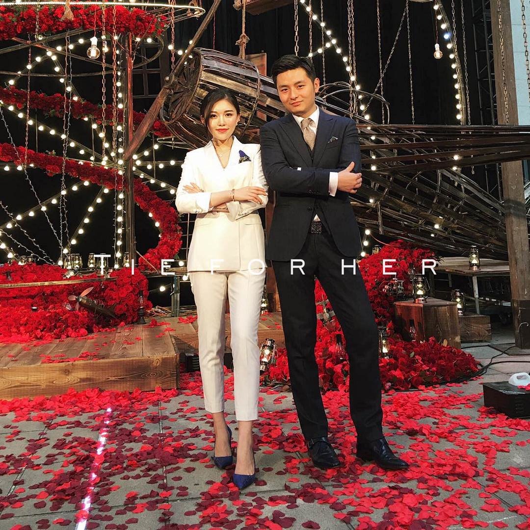 发出(默认包邮顺丰快递) 【试穿报告】 alice: 身高/体重(168cm/52kg)