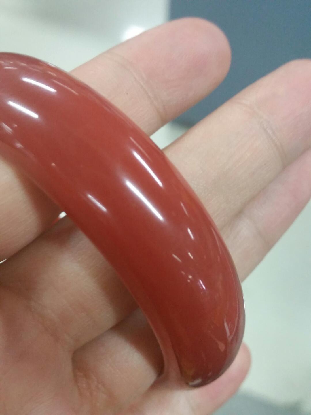 新疆乌尔禾金丝玉手镯,色泽油润饱满,非染色玉石,红色为稀有颜色,假一