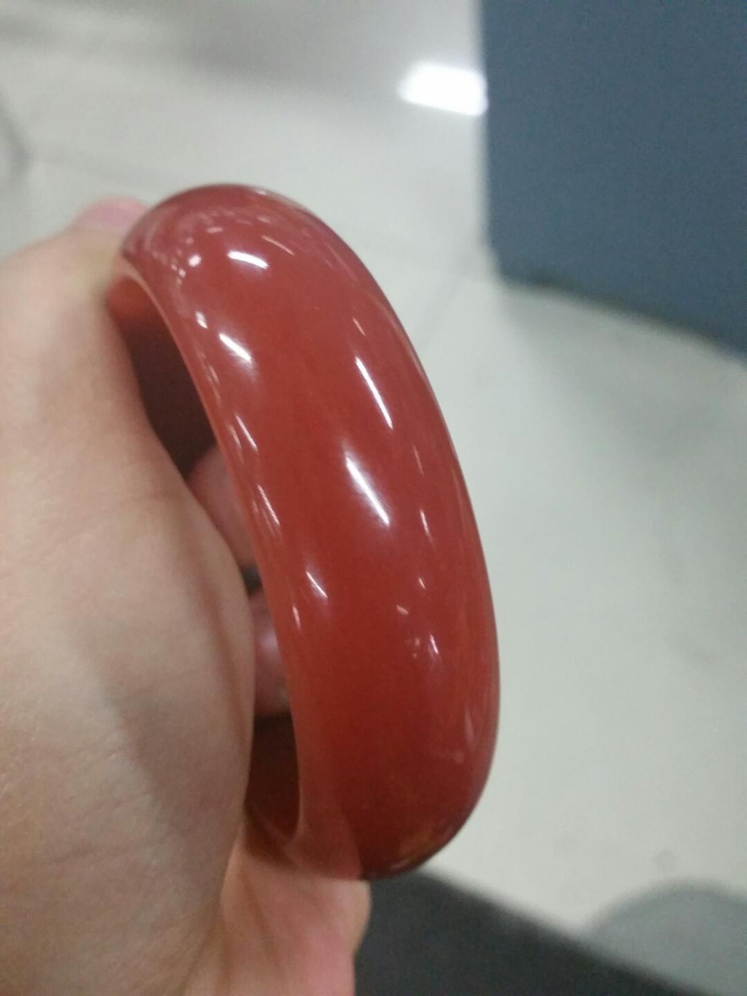 新疆乌尔禾金丝玉手镯,色泽油润饱满,非染色玉石,红色为稀有颜色,假一