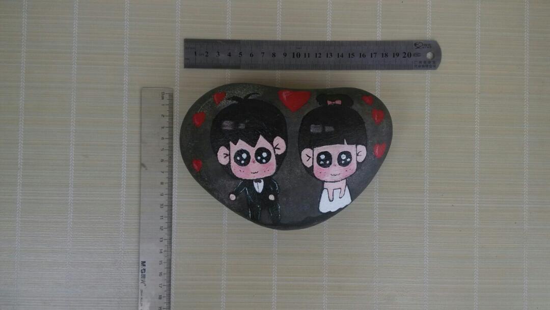 纯手绘石头画,心型石头,浪漫情侣,新郎新娘,情人节创意礼物,情侣画