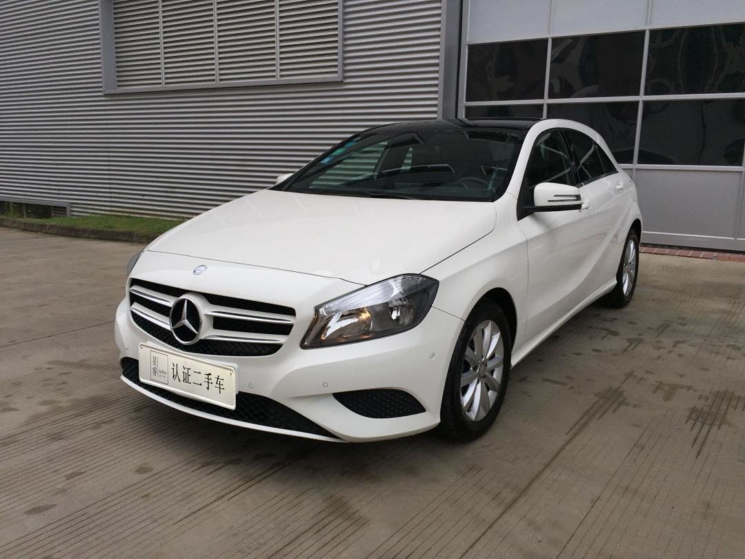 14年10月 奔驰a180 2015款 厂家指导价:25.