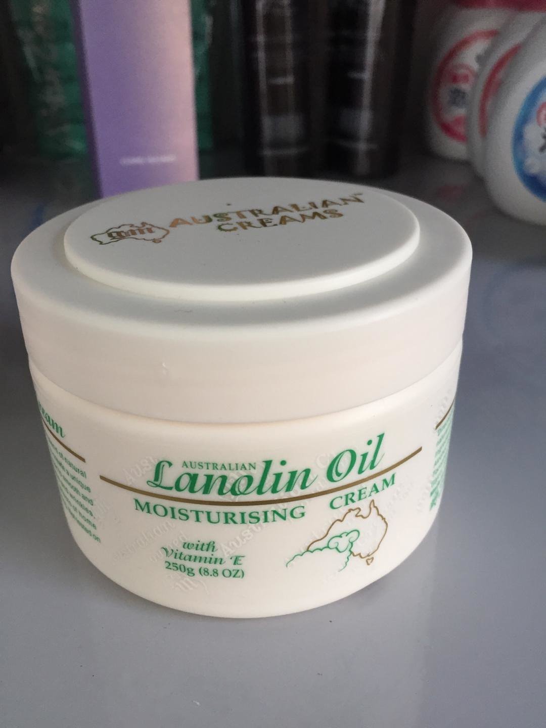 澳洲绵羊油250g擦脸擦身体都可以哦 超级滋润