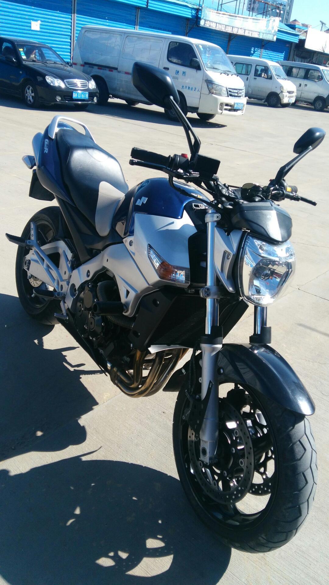 06款铃木400小bk车况极品没得说 动力强劲 全车原装 没有任何改装