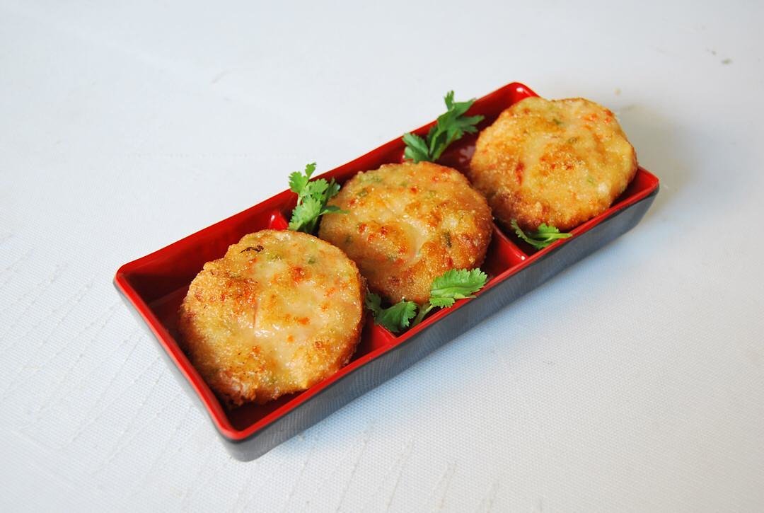 五彩虾饼 烹调方法:煎.炸;规格:10个/盒