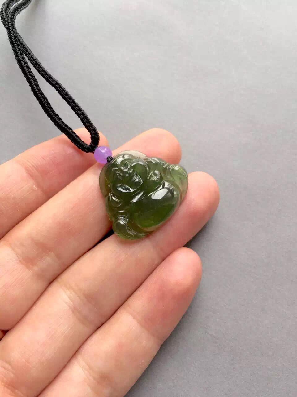 冰种橄榄绿翡翠弥勒佛