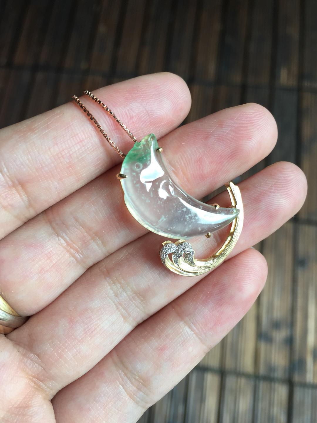 翡翠玻璃种阳绿俏色海豚18k黄金钻石镶嵌 - 翡翠禄来