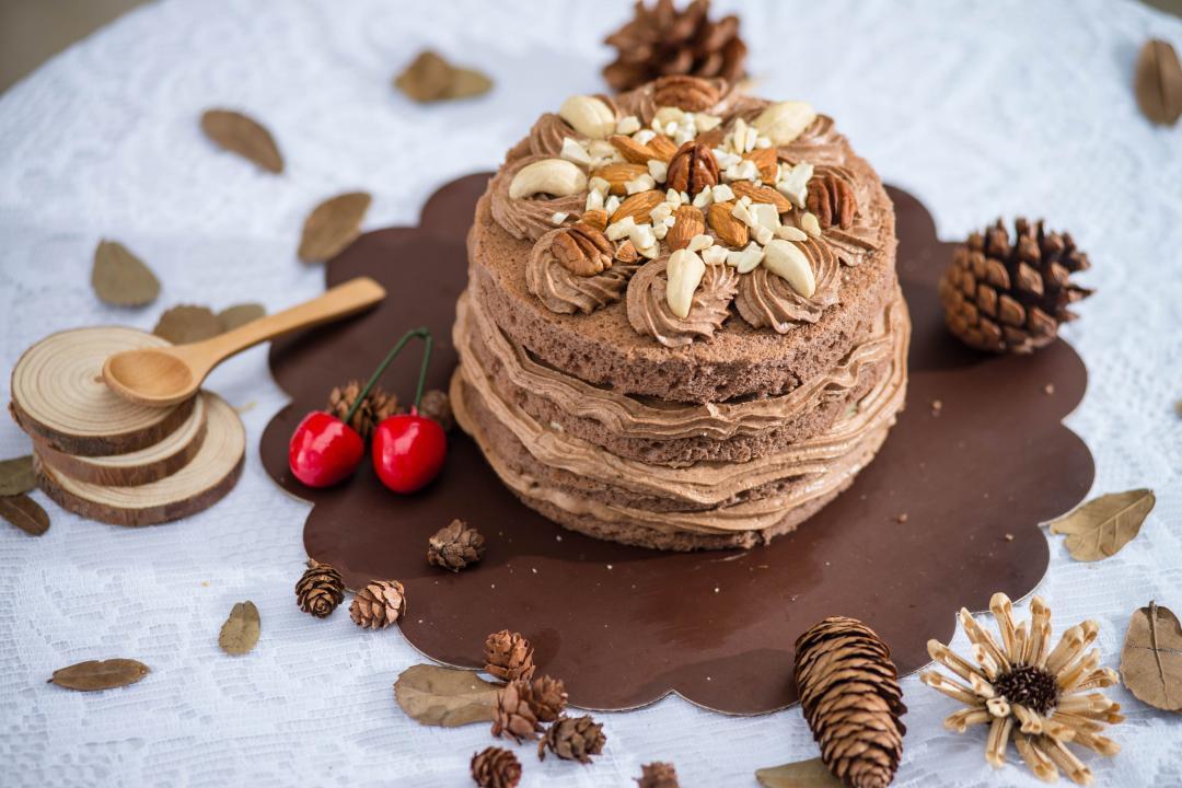 巧克力坚果奶油蛋糕 进口安佳无盐黄油进口安佳淡奶油水果都为新鲜