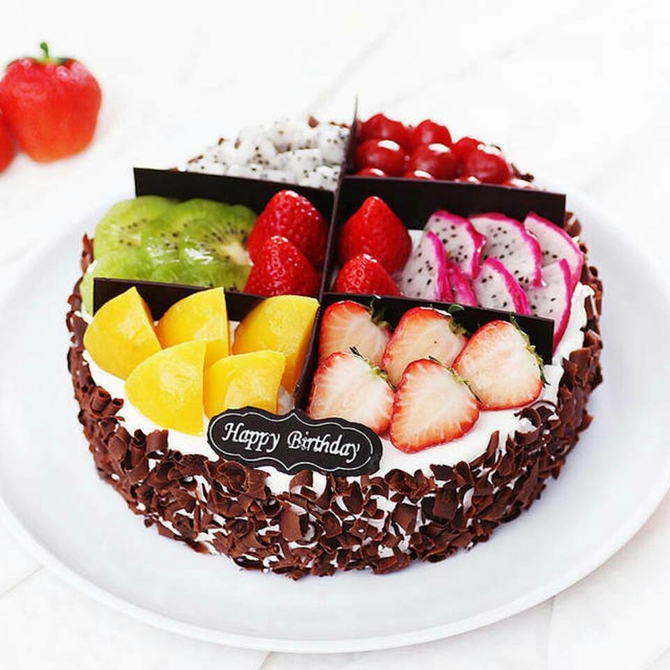 本店的蛋糕都是当天现做现送,在成都各个地区有7个分店,成都三环内