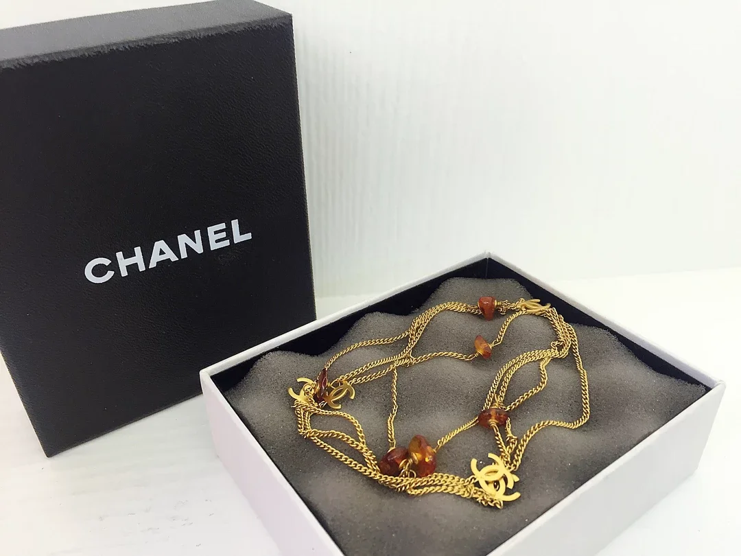 全新寄卖香奈儿Chanel大logo双C水钻耳环耳夹款可以当胸针配件