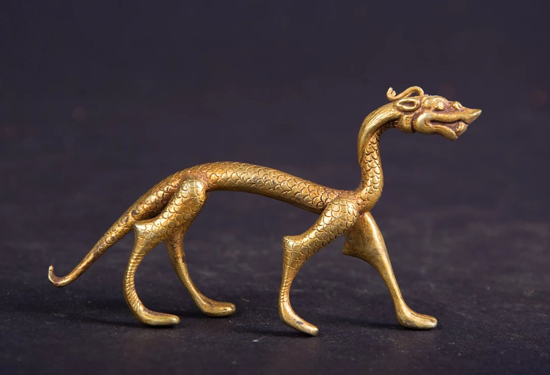欧洲回流铜鎏金四足站龙 sc-b1612223w 尺寸:重47.5g 高4.