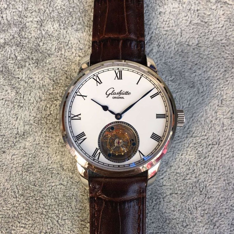Watch from No. 8