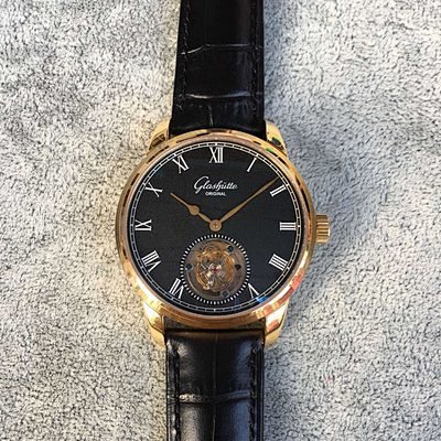 Watch from No. 8